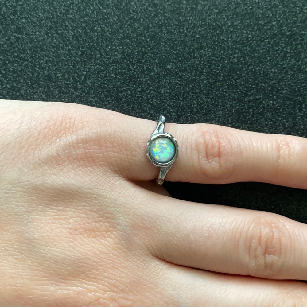 Silver hammered ring with opal stone